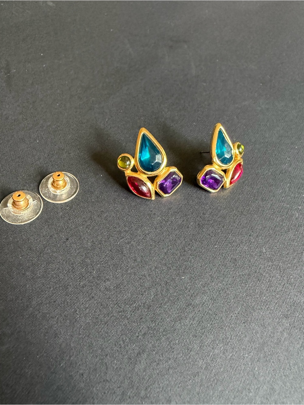 Vintage Trifari Multi-Stone Pierced Earrings Teal Pink Purple Olive Gold Signed - Picture 6 of 6